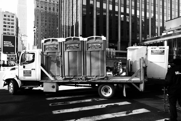 Best Portable toilet rental cost  in Winnetka, IL